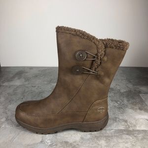 NWT TOTES Womens CHARLOTTE Dark Brown Waterproof Flat Heel Winter Boots fur line
